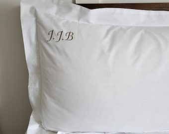 Homeware | Embroidered oxford pillowcase - Initials