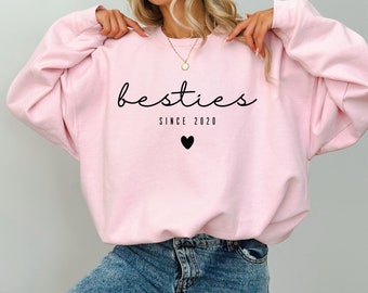 Besties Since 2020 Sweatshirt, trendiger Best Friend Hoodie für Frauen, personalisiertes Bestie Shirt, minimalistischer Herzschweiß, Geschenk für Freundin, N1105
