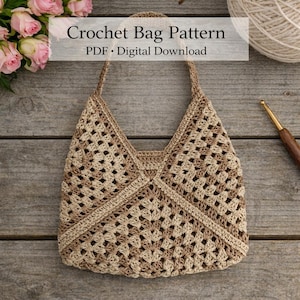Può includere: Un modello per borsa all'uncinetto, disponibile come download digitale PDF. La borsa, beige e marrone, presenta un design geometrico e un manico. Il testo "Crochet Bag Pattern" è visibile.
