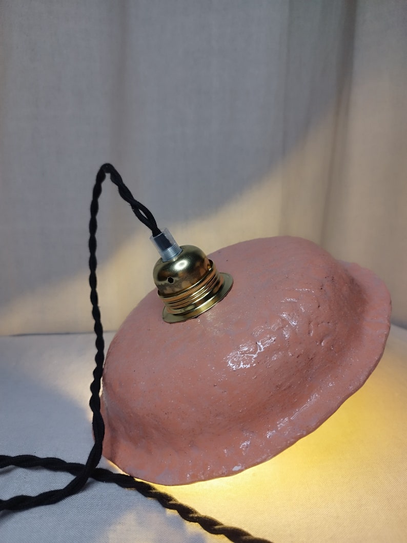 suspension, en plafonnier ou en baladeuse, forme chapeau, vieux rose effet granulé MM baladeuse noir 2m