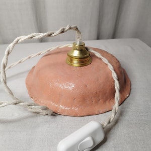 suspension, en plafonnier ou en baladeuse, forme chapeau, vieux rose effet granulé MM image 8