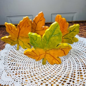 Hand-Painted Wooden Fall Leaves: Tiered Tray Decor