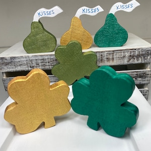 Shamrocks and Kisses, Saint Patrick&#39;s Kisses, Handmade Shamrock, Wooden Shamrock, Green Celebration Day, Tiered Tray Shamrock, Irish Pride