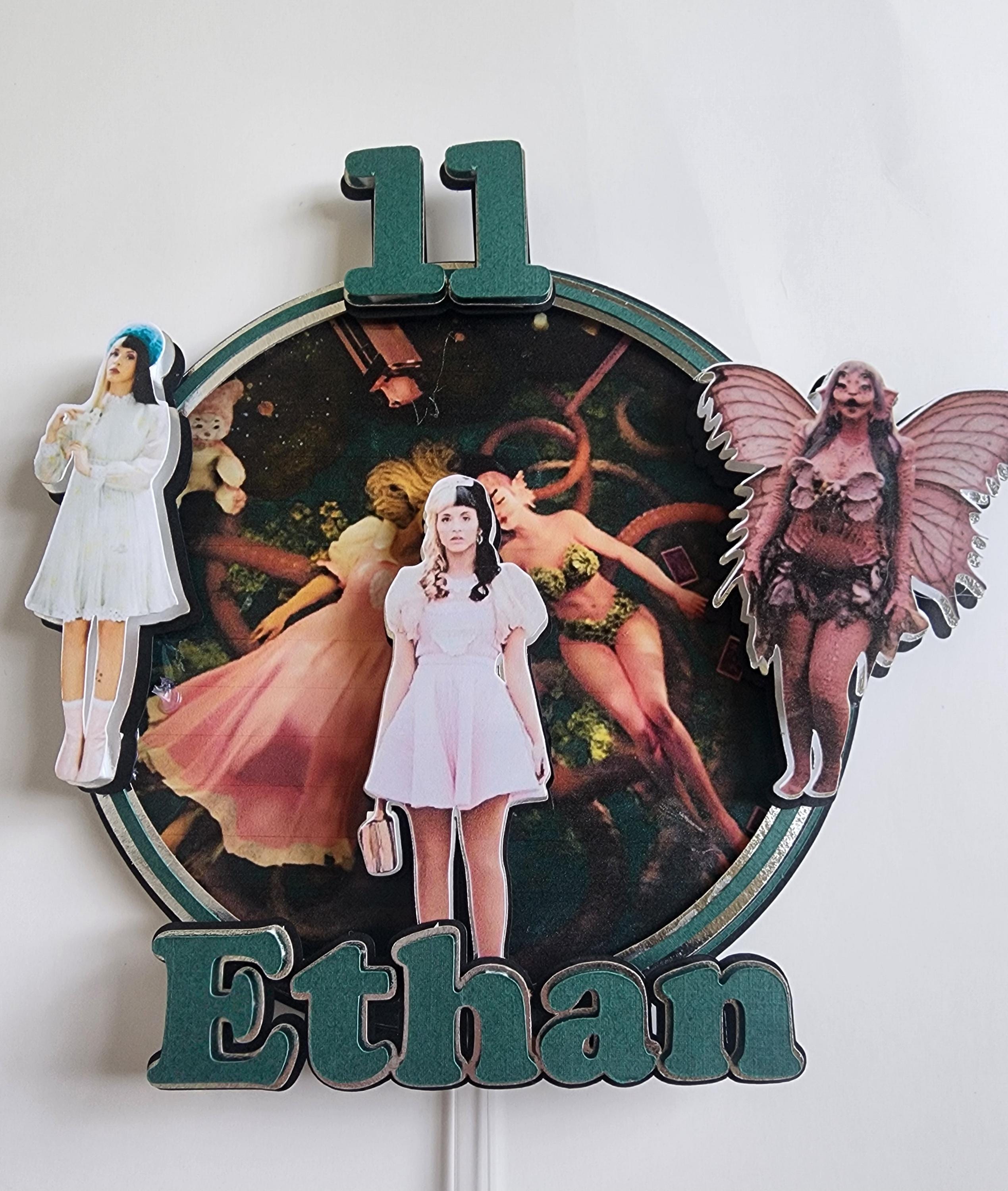 Can you help?** Yesterday evening a little bat [not the bat in the photo,  that was just taken from google as an example] was found grounded in a very  busy pub garden,, image size:2539x3000