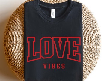Love Sweatshirt, Love Valentines Sweatshirt, Retro Love Sweatshirt, Valentine's Day Sweatshirt, Valentines Day Gift Hoodie, Valentine Hoodie