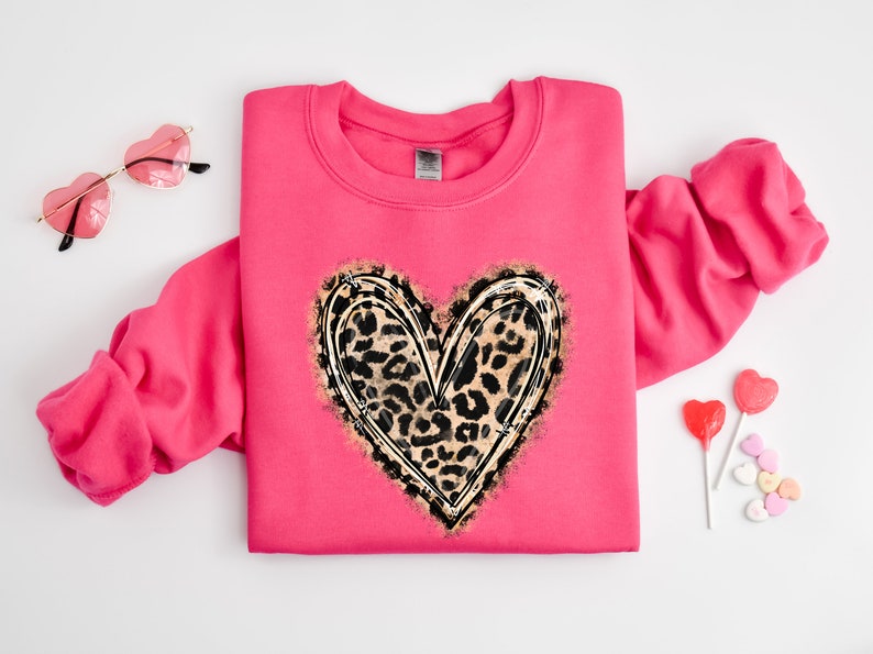 Leopard Print Valentines Day Sweatshirts ,Valentines Day Sweater For Woman, Heart Sweatshirt ,Cute Valentine Shirt, Valentines Day Gift Tee bild 2