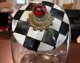 Duży słoik na ciasteczka Mackenzie-Child z czekiem dworskim, bardzo kolekcjonerski, 11 1/2” x 8”