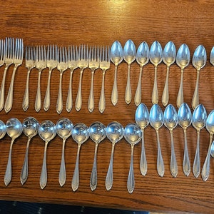 Vintage Oneida Community Sheraton Silver Plate Flatware