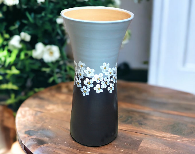 Terracota Clay Daisy Vase, Pottery Flower vase, Large Vases, New home gift, Handmade Vase, Decorative Hand Painted Vase, Ceramic vases