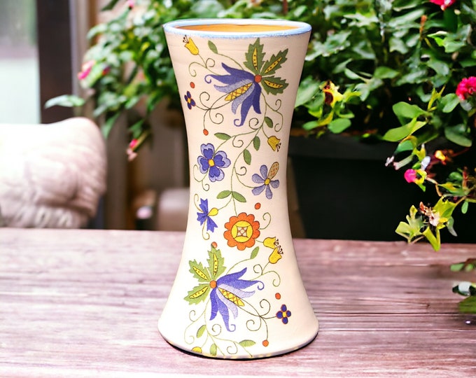 Wildflower vase, Handmade Vases, Ceramic vases, Floral Spring Decor, Gifts for mom, Flower vases, Pottery Vases, New home gifts, Clay Vases