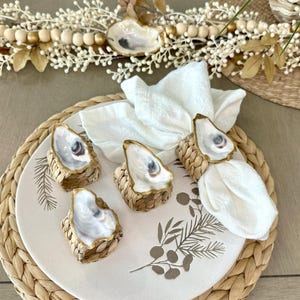 Servetringen oesterschelp met gouden bies - Coastal Table Decor (set van 4 .)