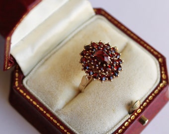 Heribert Engelbert anillo de racimo de piedras preciosas de granate Suecia