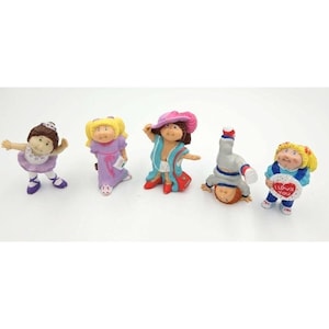Lot of 5 Vintage 1984 Cabbage Patch Dolls Miniature Figurine Toys
