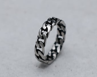 Silberner Kettenring – Silberner Edelstahl-Ring mit gedrehter Kette – Herren-Silberband – Kettenbandring