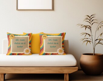 Cheerful Faces Spun Polyester Pillowcase, Beige with Colorful Edging, 'OH, cuan dulce es el Senor' Phrase, Encouraging Home Decor Gift