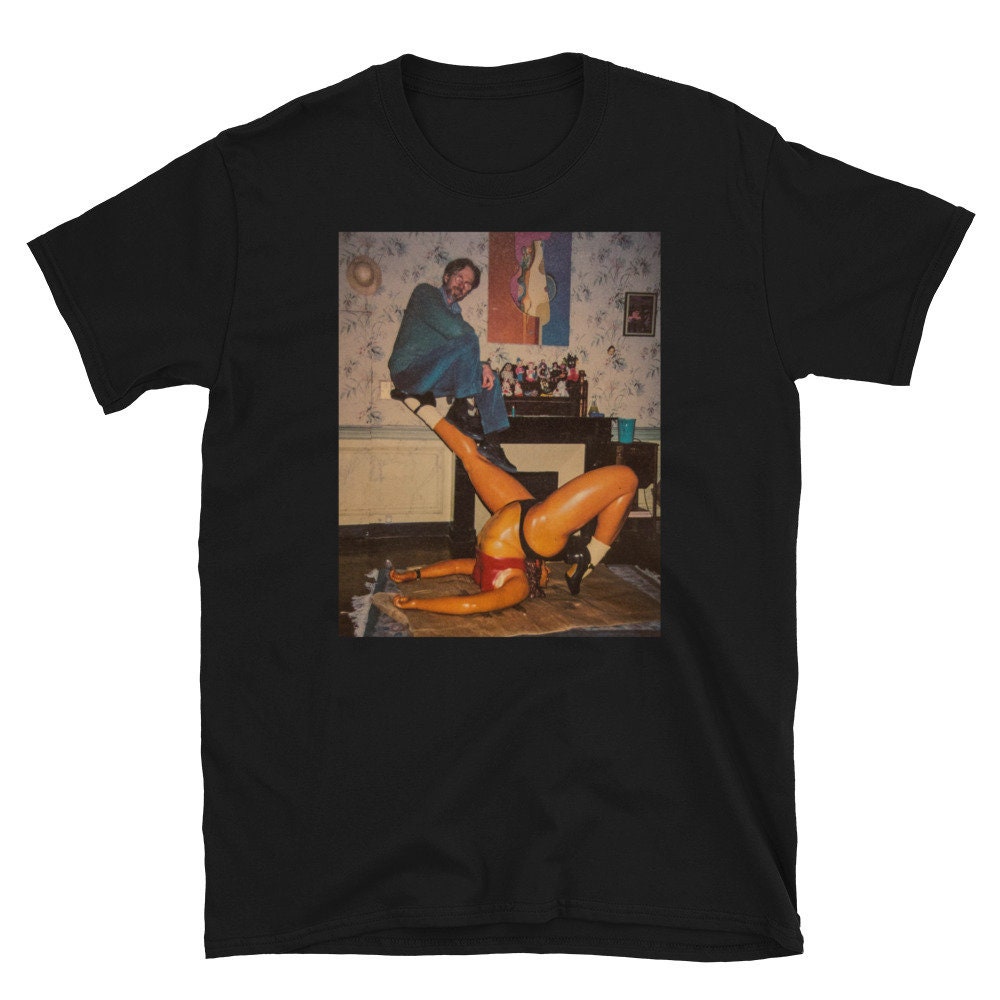 robert crumb sitting on devil girl replica cursed image t-shirt
