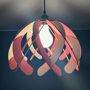 Minimalistische hölzerne Anhängerleuchte, handgefertigte, umweltfreundliche Deckenleuchte für moderne Zimmer und Kinderzimmer