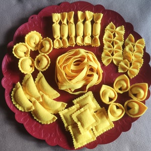 Felt pasta made in Italy,fun kitchen play food,open play,pretend play, montessori,perfect gift for young children, 100% sewn,plastic free,