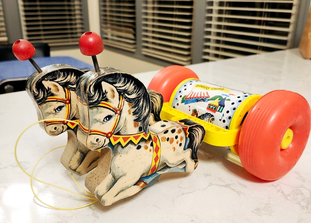 Rare Fisher Price Banbury Crossing Vintage Pull Toy Excellent Condition