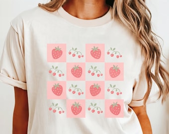 Rosa jordgubbsskjorta, kokett estetisk t-shirt, söt bärskjorta, mjuk tjejoutfit, feminin sommarskjorta, jordgubbsgrafikt-t-shirt