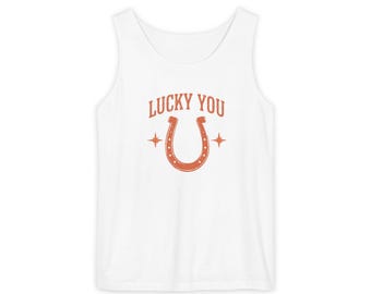 Lucky You Horseshoe Shirt, Western Graphic Tee, Vintage Cowgirl Shirt, Lucky Horseshoe Tee, Rustic Western Top, Country Concert Outfit