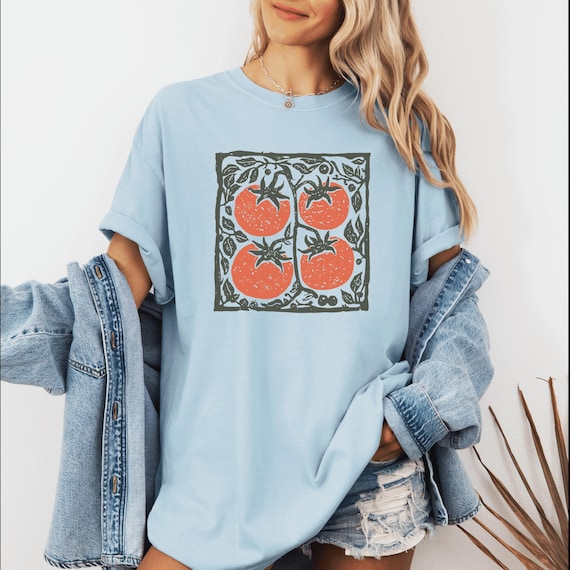 Tomato Shirt, Folk Art Garden Tee, Scandinavian Vegetable Shirt, Linocut Style Produce Tee, Cottagecore Kitchen Graphic T-Shirt