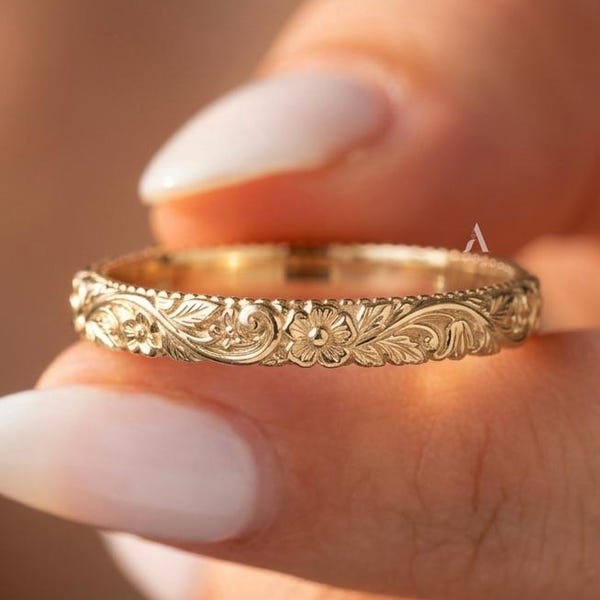 Unique Natural Inspired Leaf Wedding Band, Handmade Engraved Eternity Gold Band, 14k Gold Vintage Stacking Ring for Her, Anniversary Gift