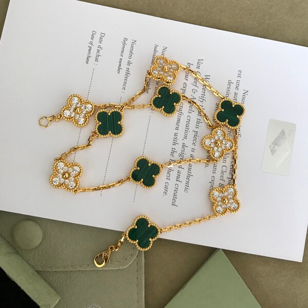 Authentic Van Cleef 18K Yellow Gold Diamond Malachite 10 Motifs Vintage Alhambra Necklace