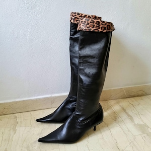 Vintage y2k deadstock leather kitten heel pointy boots