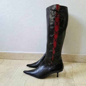 Vintage y2k deadstock leather lace-up kitten heel pointy boots