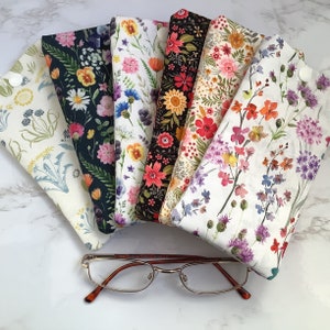 Étui à lunettes rembourré fait main en tissu floral/Étui à lunettes en tissu/Étui à lunettes/Étui à lunettes de soleil/Étui à lunettes de lecture/Cadeau en tissu