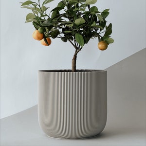 Tova Plant Pot (Large) - Scandi Design