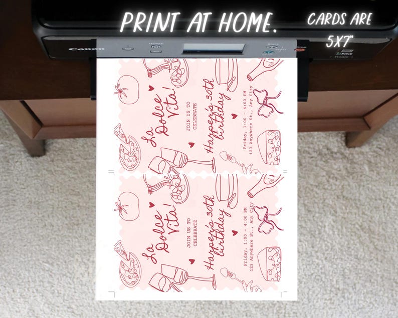 Peut inclure: Deux cartes imprimables de 12,7 x 17,8 cm avec un fond rose et du texte rouge. Le texte sur les cartes est "La Dolce Vita!" et "Joyeux 30e anniversaire Sofia!" avec un motif de verres &agrave; vin, une tomate et une part de pizza.