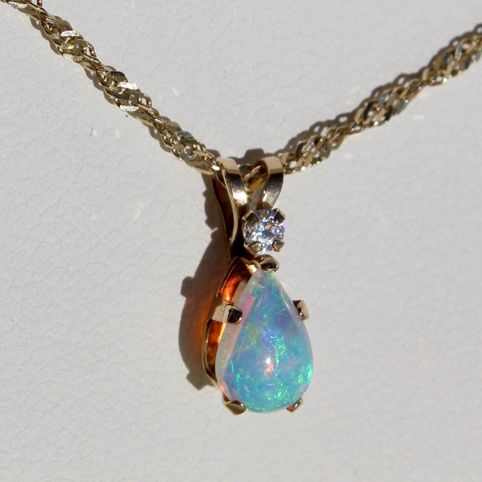 Estate solid gold opal pendant - Etsy 日本
