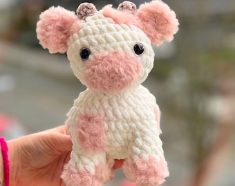 Peluche bébé vache duveteuse Amigurumi, vache au crochet fait main