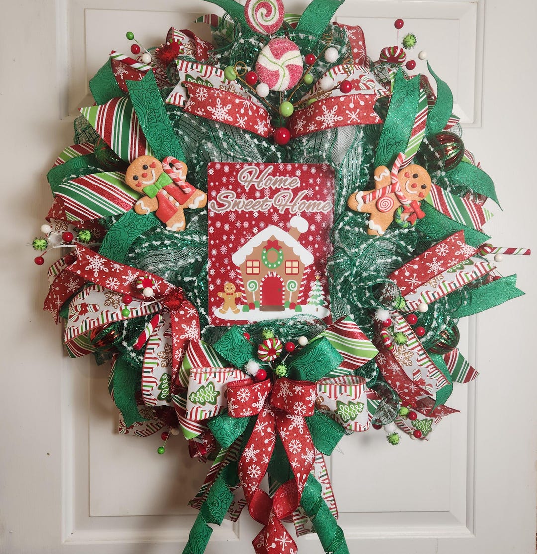 Christmas Gingerbread House Wreath, Gingerbread House Front Door Wreath ...