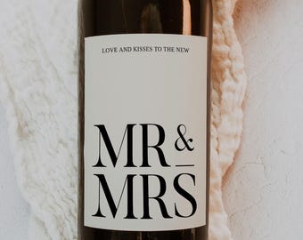 Wedding Wine Labels - Love + Kisses to the New Mr & Mrs - DIY Printable Wine Bottle Labels - Wedding Gifts - Wine Lovers Gift - Wine Label