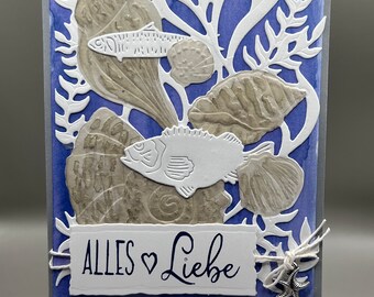 Grußkarte 3D maritim Unterwasserwelt Pflanzen Fische Muscheln blau, weiß beige, mit kleinem Charm Muschel oder Seestern Schrift: Alles Liebe