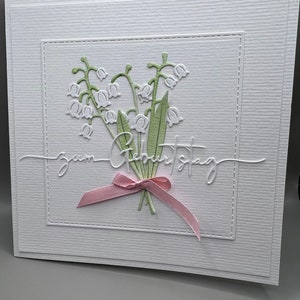 Geburtstagskarte 3D schlicht weiß handgemacht. Florales Motiv Schneeglöckchen mit Satinschleife, Schriftzug: zum Geburtstag