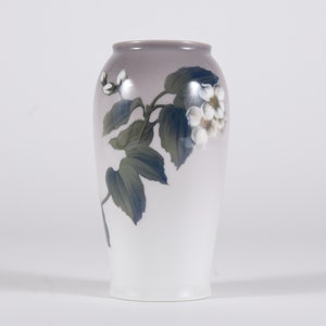 Vintage Bing & Grondahl Vase I Danish Porcelain I Denmark I Porcelain Vase
