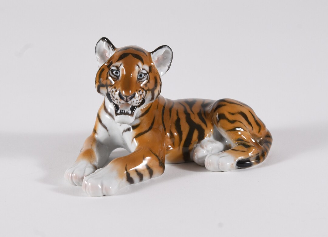 Rosenthal Art Deco Tiger Design by Theodor Kärner I 1930s I Art Nouveau Porcelain Figure I