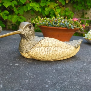 Snipe sculpture by Elli Malevolti