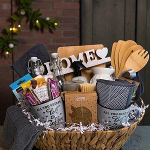 Landlord Gift Basket - 60+ Gift Ideas for 2026