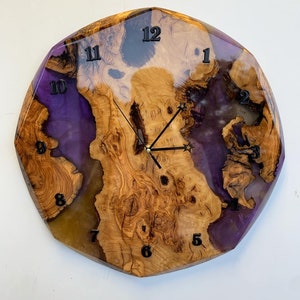 Wallwatch with Epoxy and Olive wood