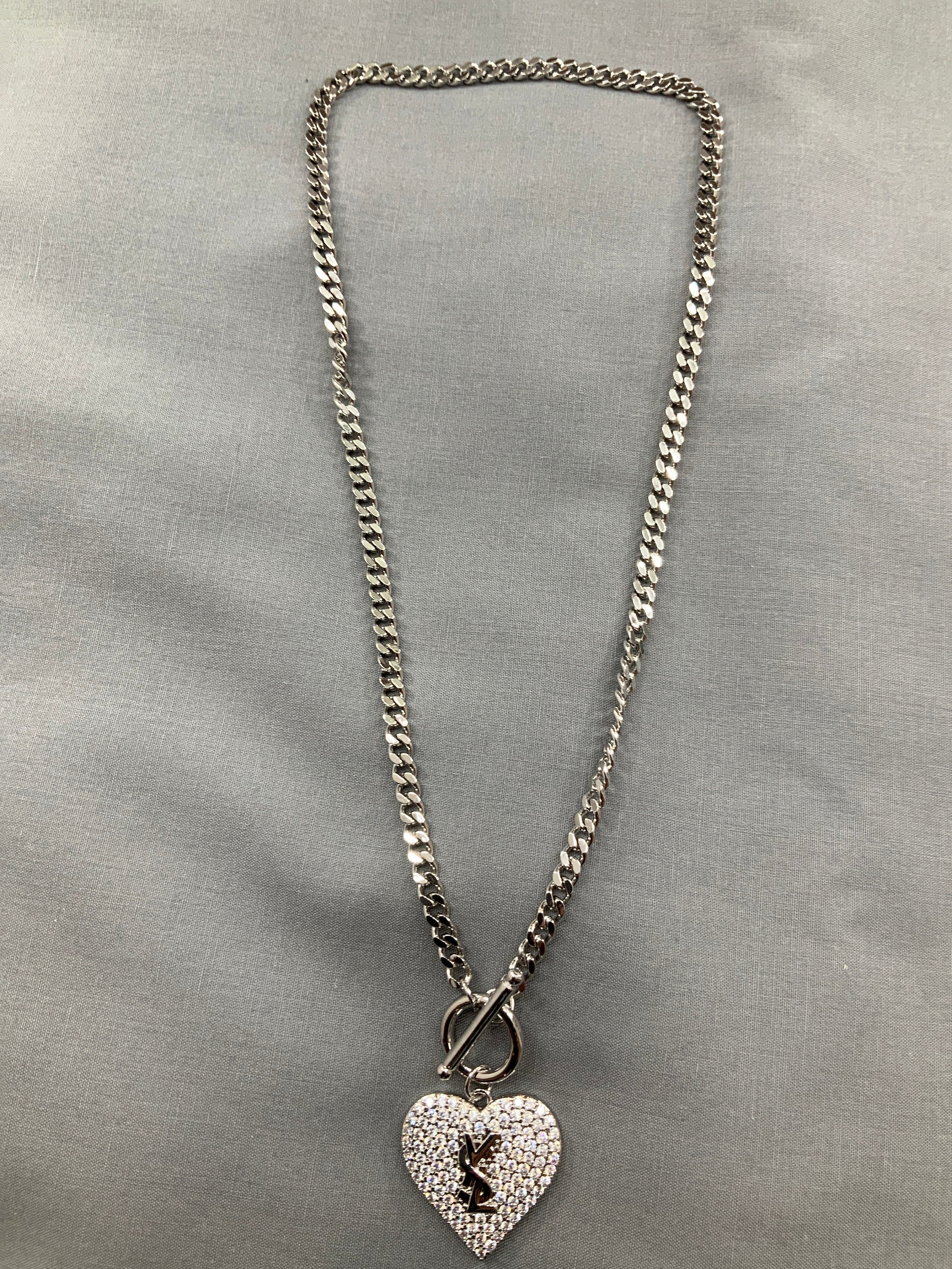 Shop Louis Vuitton Unisex Street Style Plain Silver Logo Necklaces &  Chokers (LV DOVE NECKLACE, M00957) by Mikrie