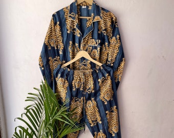 Blue Tiger Print Cotton Pajama Set: Women's Nightwear