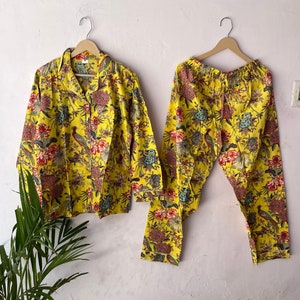 Peacock floral Prints Pj Set, Cotton Pajama Set, Nightwear Bridesmaid Pyjama Set, Lounge Set, Pj Set, Sleepwear Dress, Women&#39;s Pajama Set