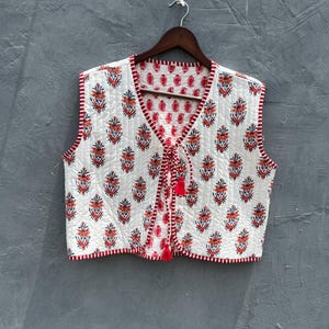 Reversible Cotton Vest Coat, Floral Block Print Boho Women&#39;s Jacket, Unisex Winter Coat, Quilting Jacket, Hand Stitched Waist Coat Jacket,