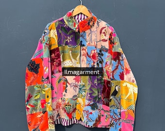 Chaqueta de patchwork hecha a mano con estampados florales y animales multicolores / Chaqueta estilo bohemio vintage / Estilo urbano para festivales