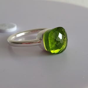 Anillo Pompom, plata de ley 925 pura con cojín de ágata, anillo apilable de piedra semipreciosa, solitario cuadrado facetado, joya llamativa para cóctel VERDE PERIDOTO